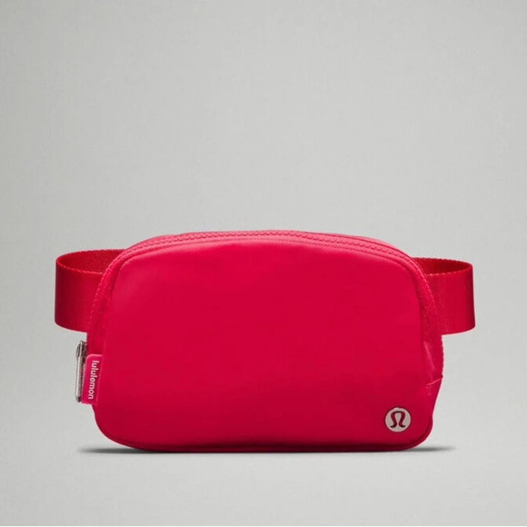🆕 Lululemon Everywhere Belt Bag - Lip Gloss - Picture 5 of 6